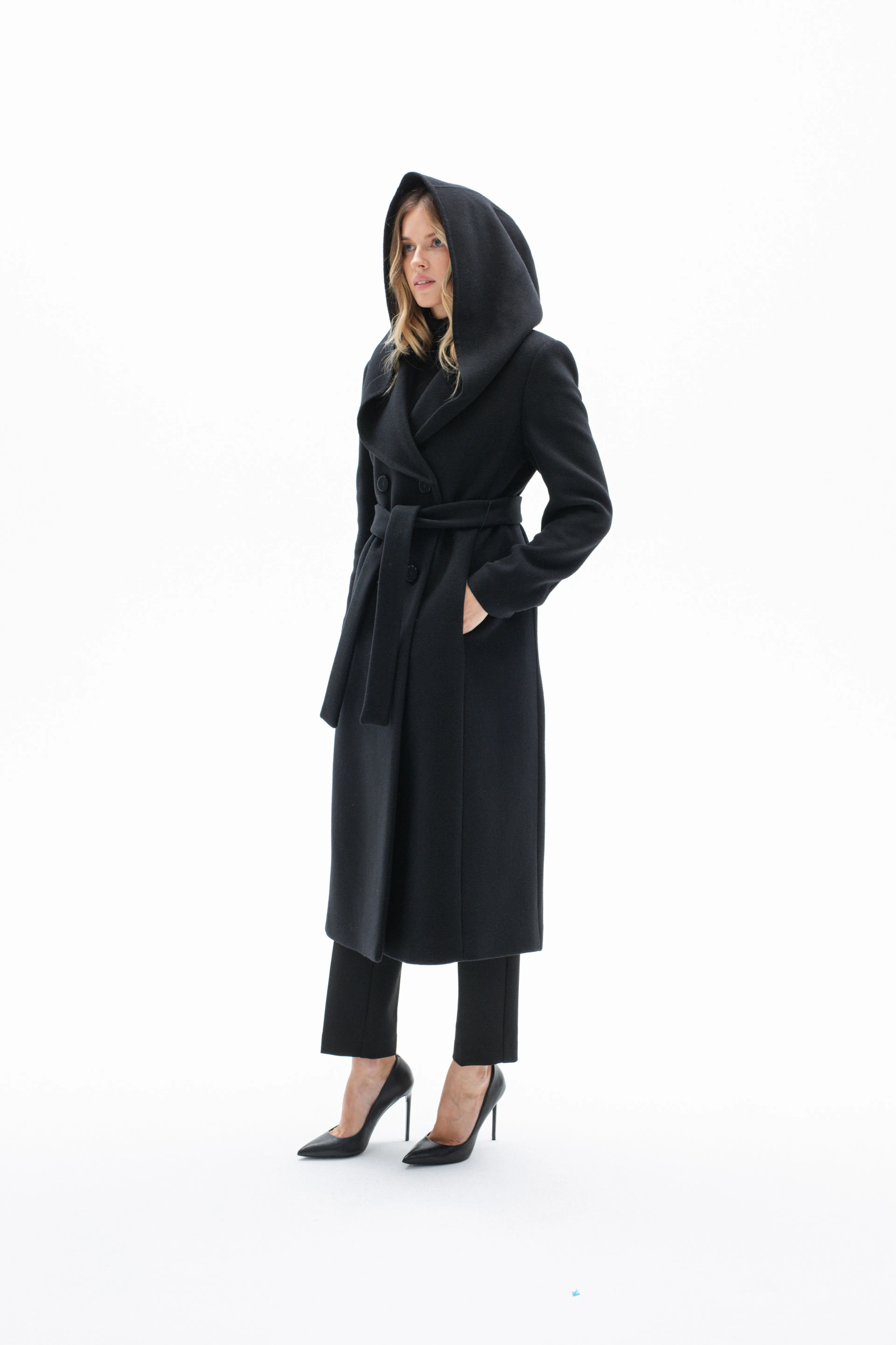 BLACK BELTED COAT WITH DOUBLE-FACED WOOL HOOD