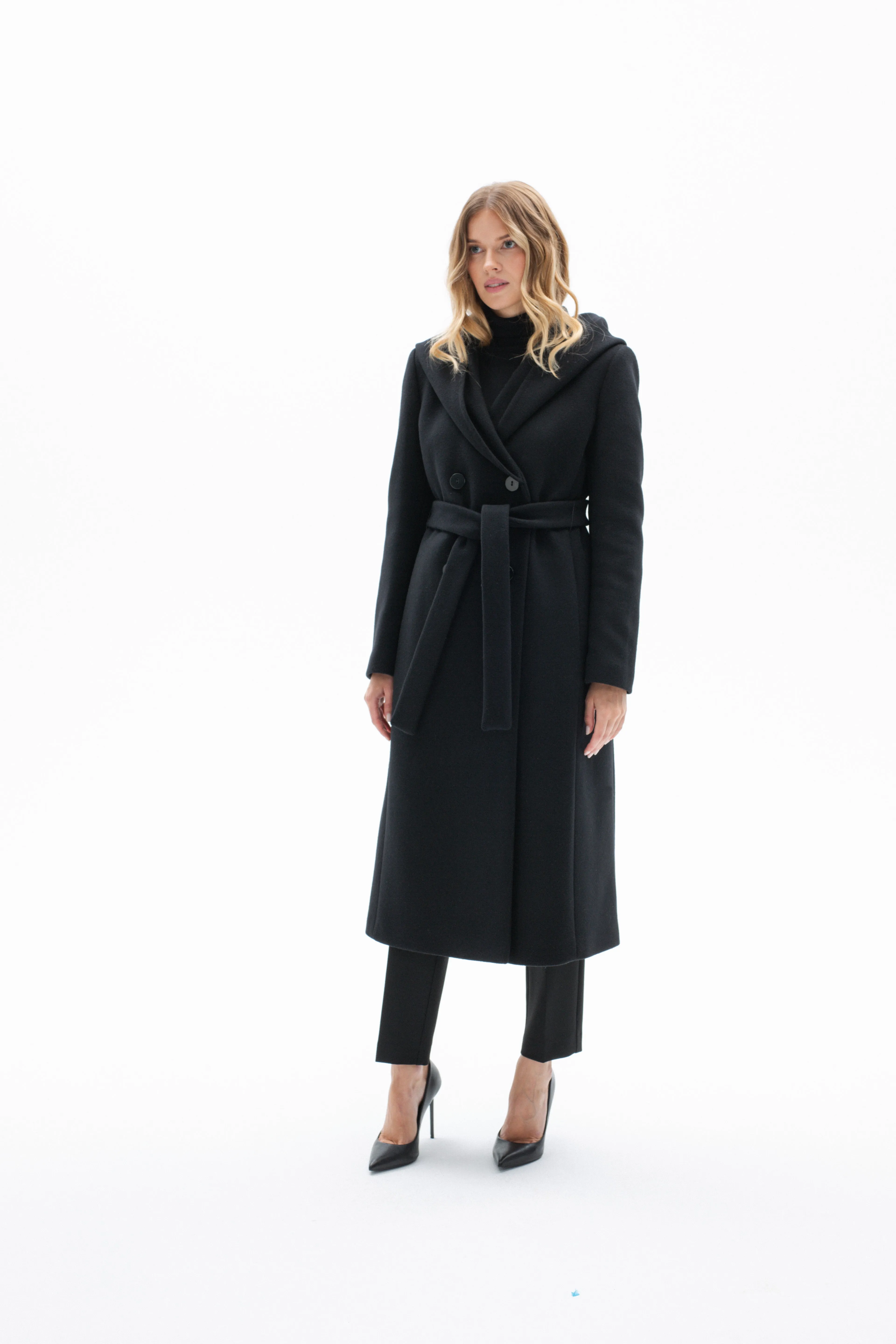 BLACK BELTED COAT WITH DOUBLE-FACED WOOL HOOD