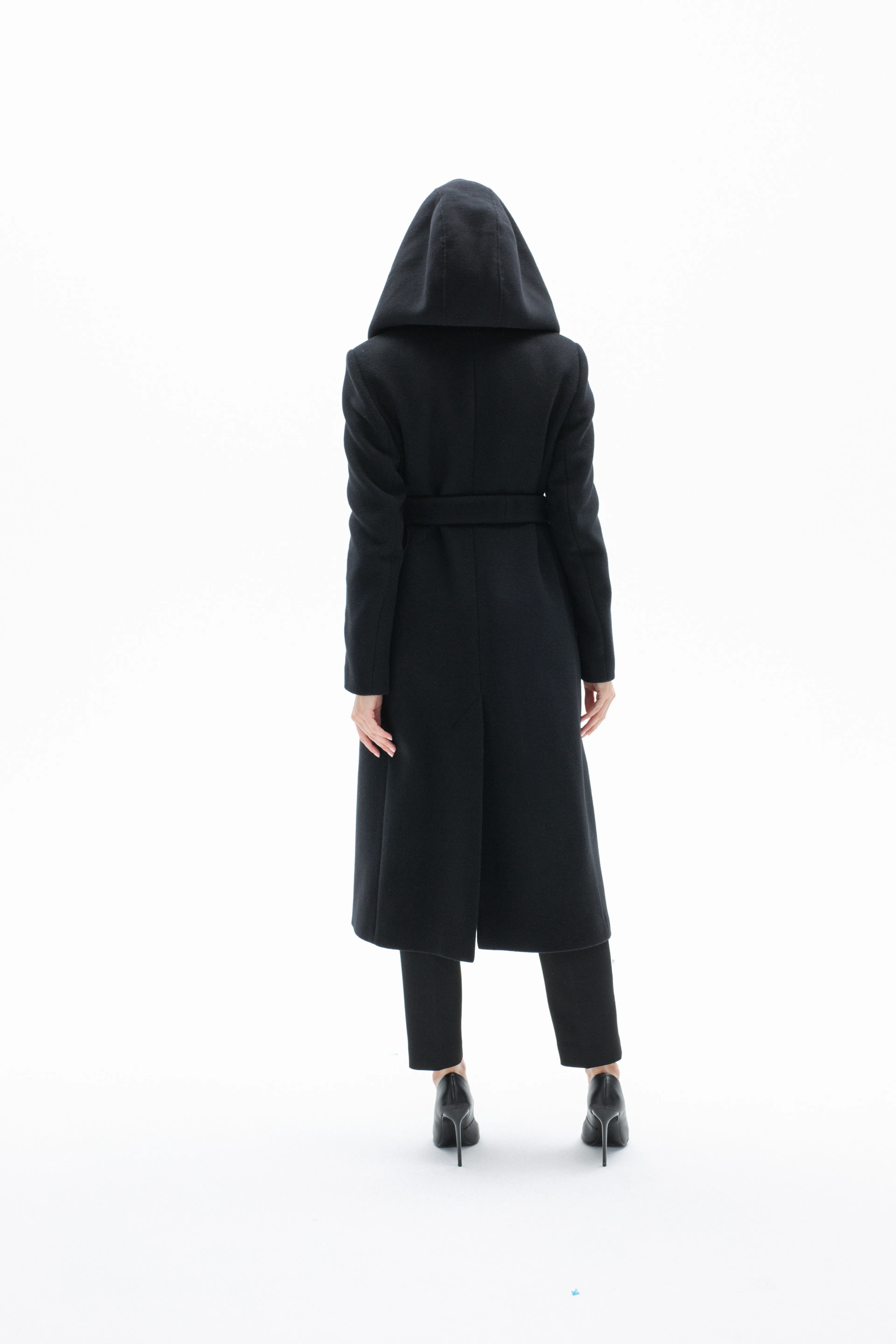 BLACK BELTED COAT WITH DOUBLE-FACED WOOL HOOD