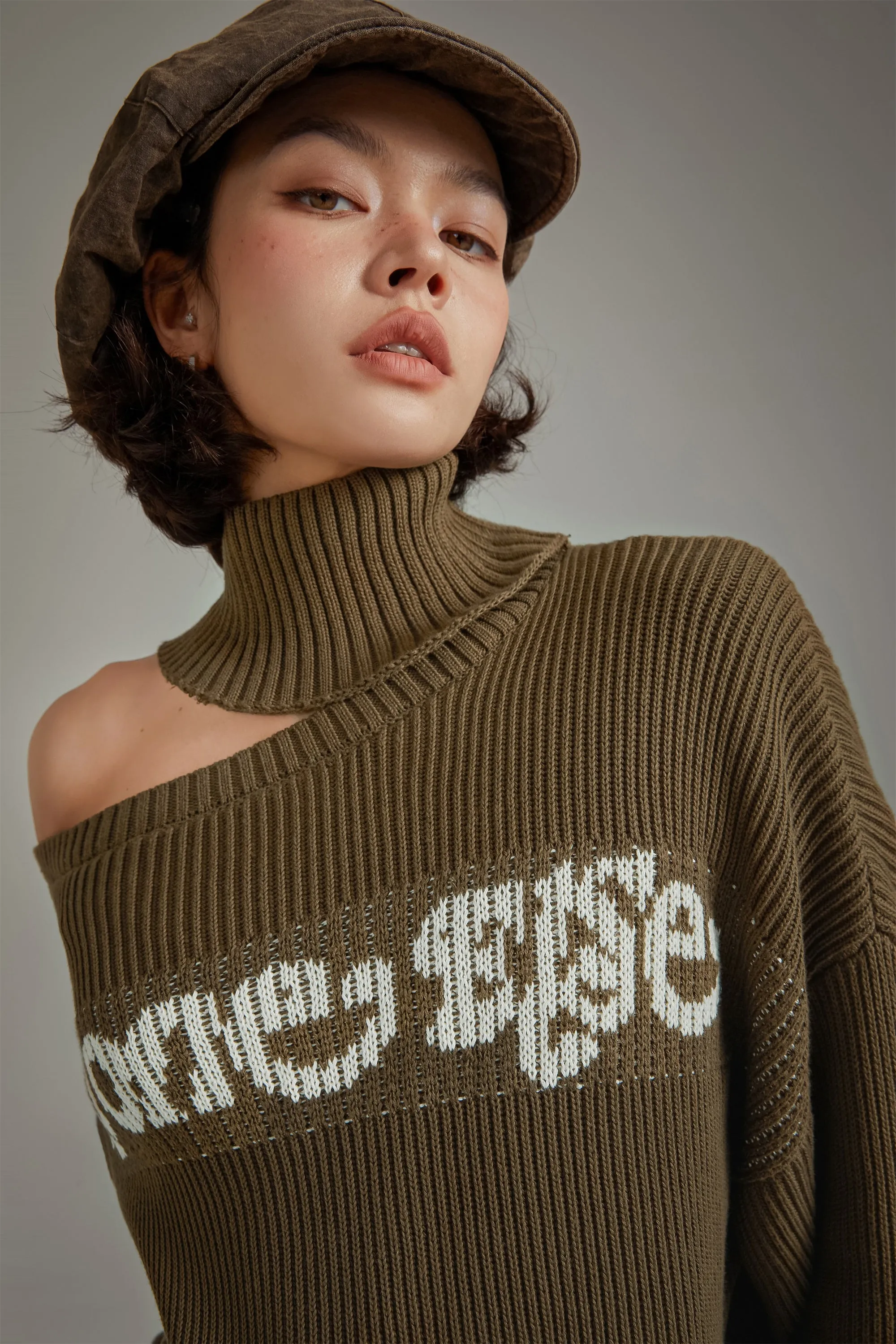 Lettering Slit Knit Sweater